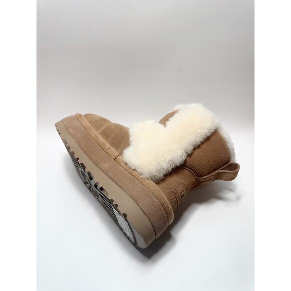 UGG $250 Classic Chillapeak Boots Size US 6 - Picture 4 of 7